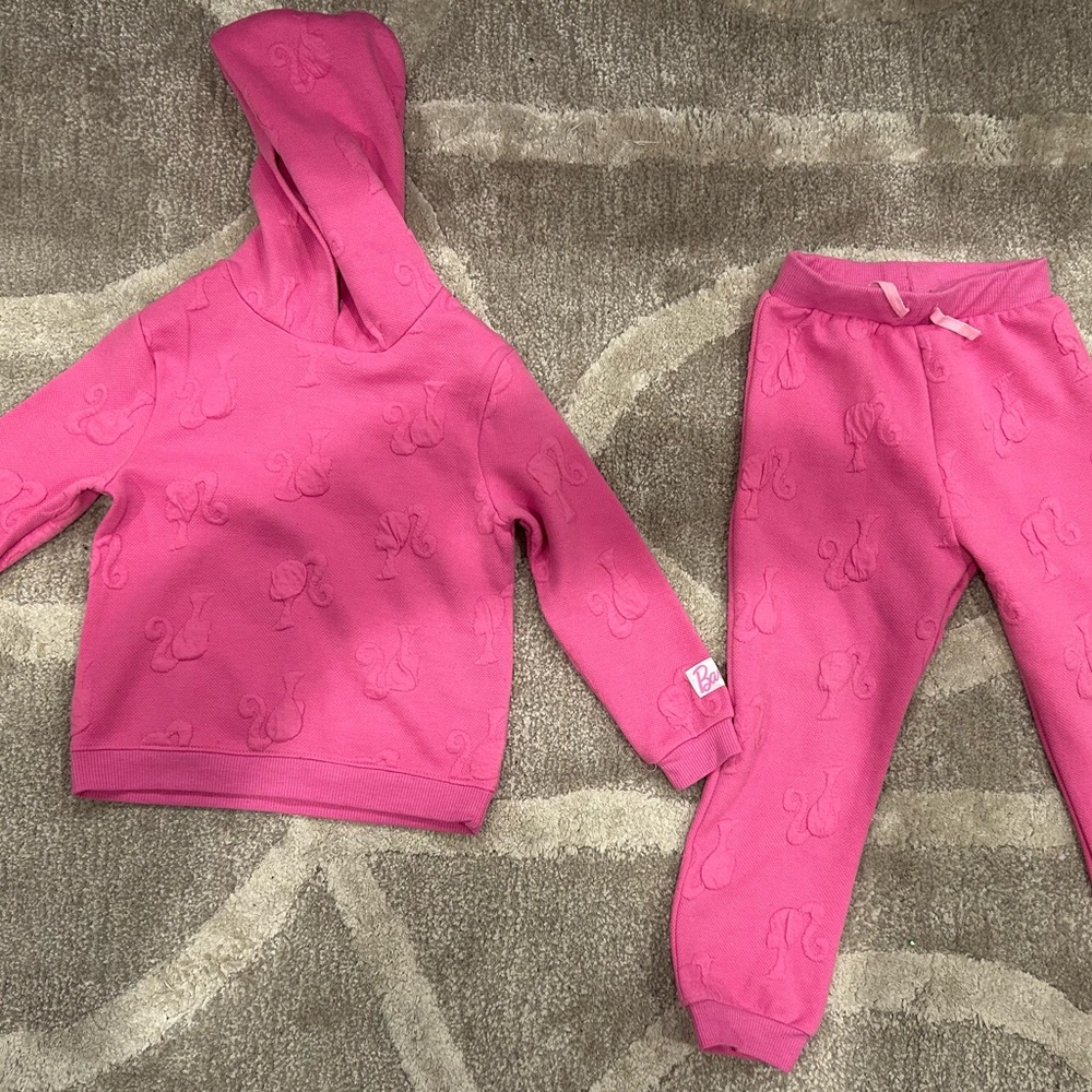 Barbie sweatsuit size 5t